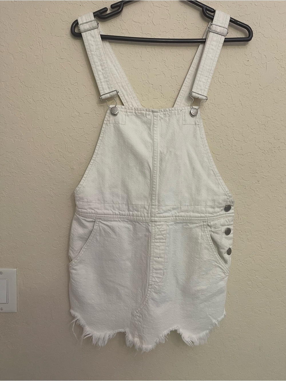 The Free Free People White Denim Shortalls Overall Shorts Raw Hem Size 4.